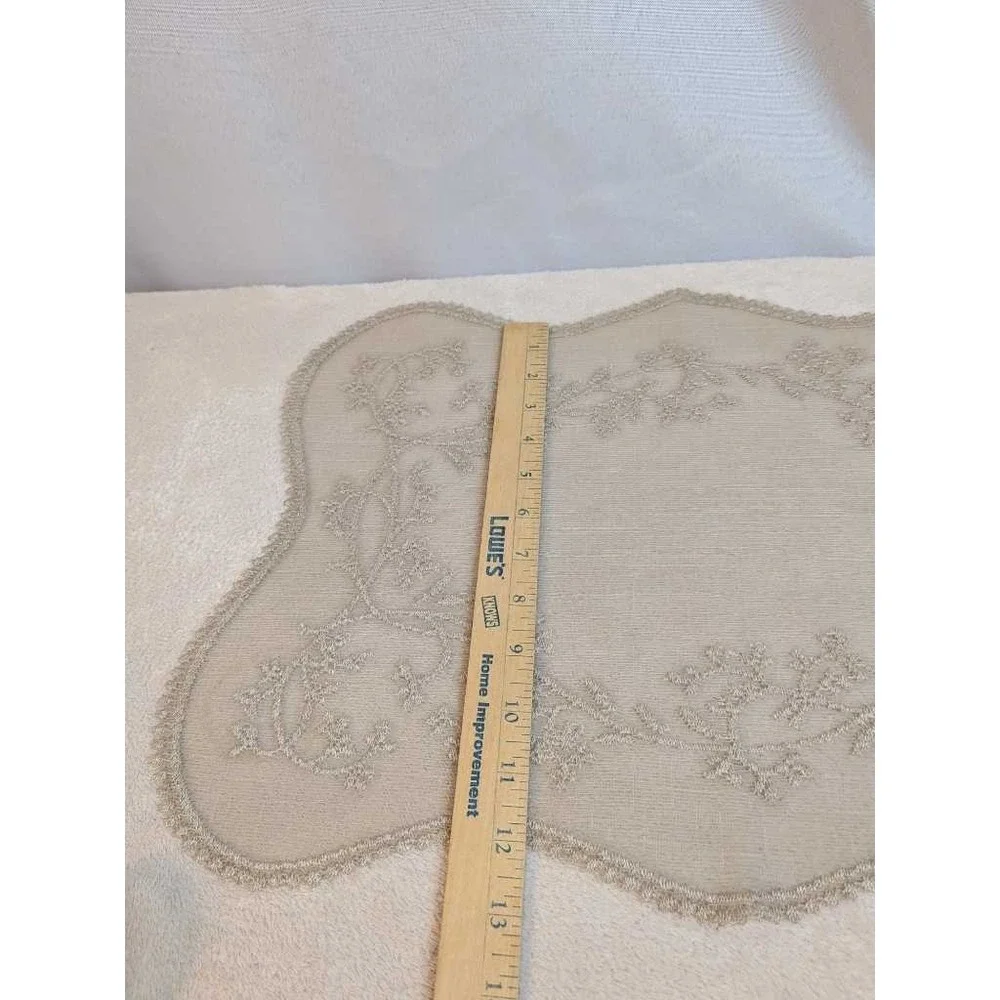 Vintage Lace Runner and Doilies Set Floral Embroidered Table Home‎ Decor
